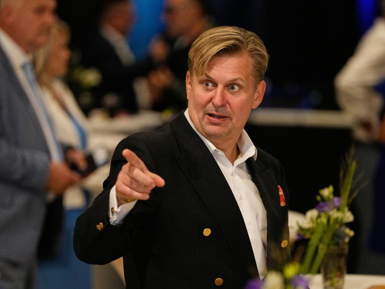 AfD-Politiker Maximilian Krah auf der AfD-Wahlparty für die LAndtagswahl in Sachsen-Anhalt