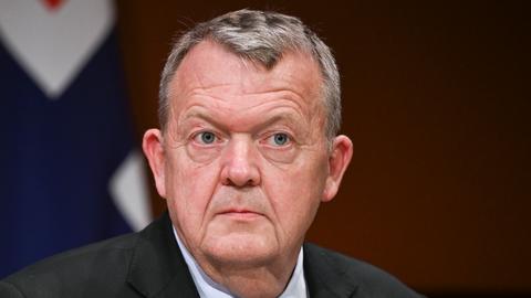 Lars Lokke Rasmussen, Außenminister von Dänemark, schaut in die Kamera. 