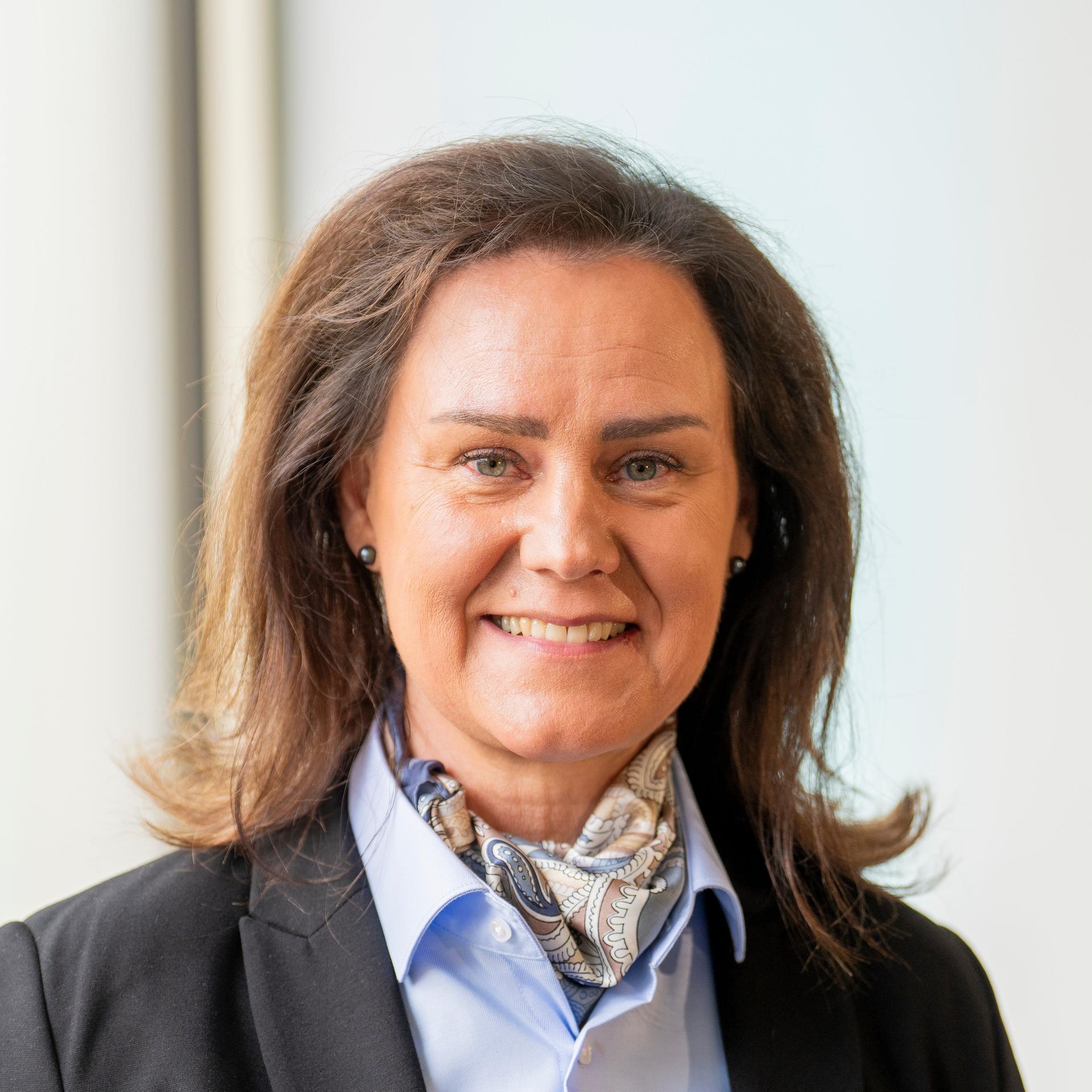 Ute Eiling-Hütig (CSU), designierte Bildungsministerin von Rheinland-Pfalz, steht ihn Landtag.