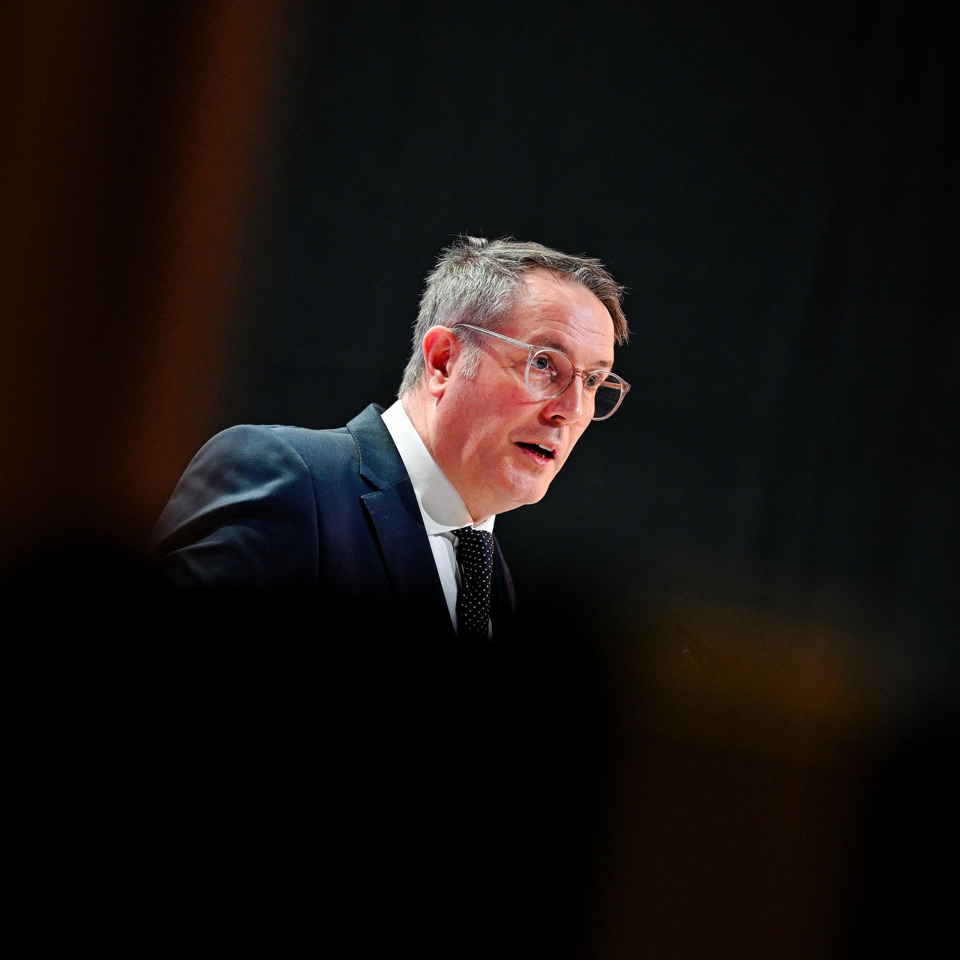 Fachkräftemangel - Schweitzer (SPD) kritisiert Debatte um "Lifestyle-Freizeit"