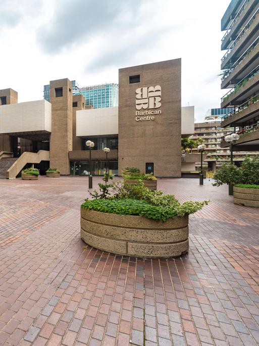 Der Innenhof des Barbican Centre in London.