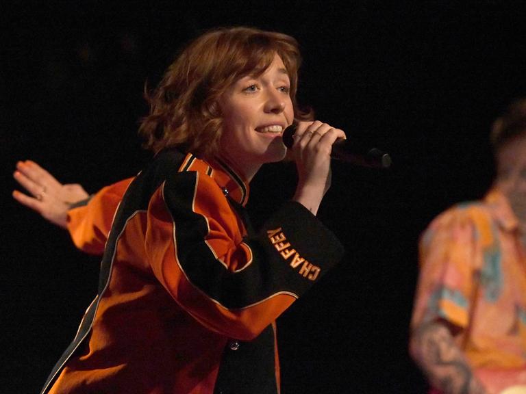 Antje Schomaker live beim Auftakt ihrer 'Snacks'-Tour im Musikzentrum. Hannover, 06.03.2024