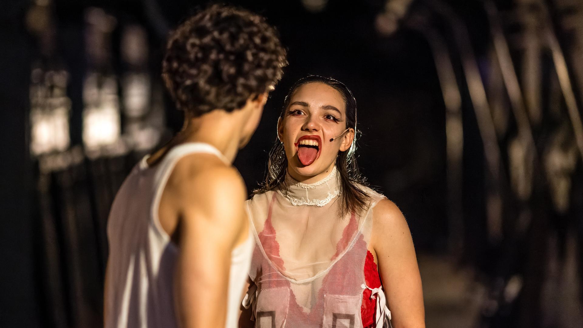 Lausitz Festival: Der Schauspieler Crispin Hausmann und die Schauspielerin Klaudia Sobota im Stück "Sonettfabrik" in der Louise, der ältesten noch funktionstüchtigen Brikettfabrik der Welt und einem Industriedenkmal in Brandenburg. Lausitz Festival: Der Schauspieler Crispin Hausmann und die Schauspielerin Klaudia Sobota im Stück "Sonettfabrik" in der Louise, der ältesten noch funktionstüchtigen Brikettfabrik der Welt und einem Industriedenkmal in Brandenburg.