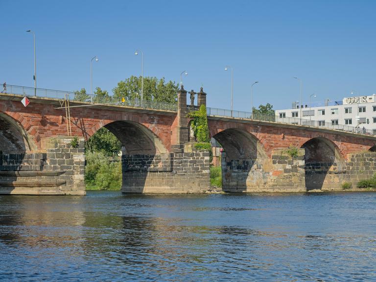Die Römerbrücke über die Mosel ist die älteste Brücke in Deutschland, Trier, Rheinland-Pfalz, Deutschland