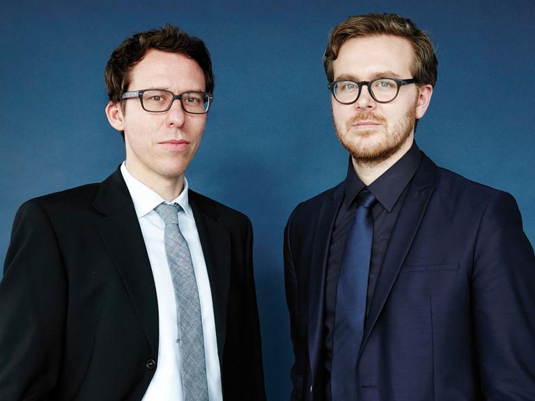 Die Journalisten Bastian Obermayer und Frederik Obermaier