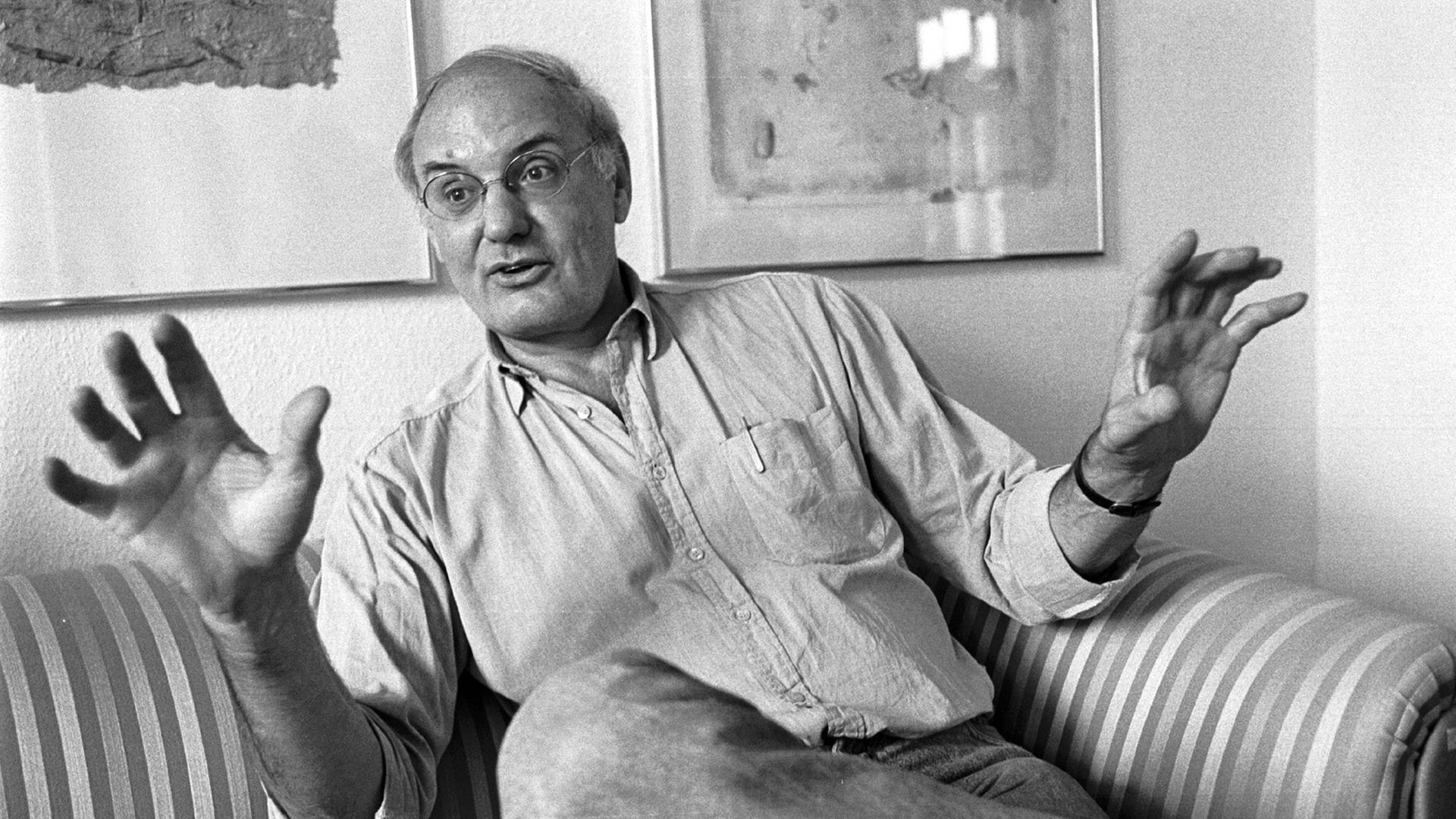 Der Politologe und Ökonom Elmar Altvater (1938 -2018) auf einem Archivbild aus dem Jahr 1996