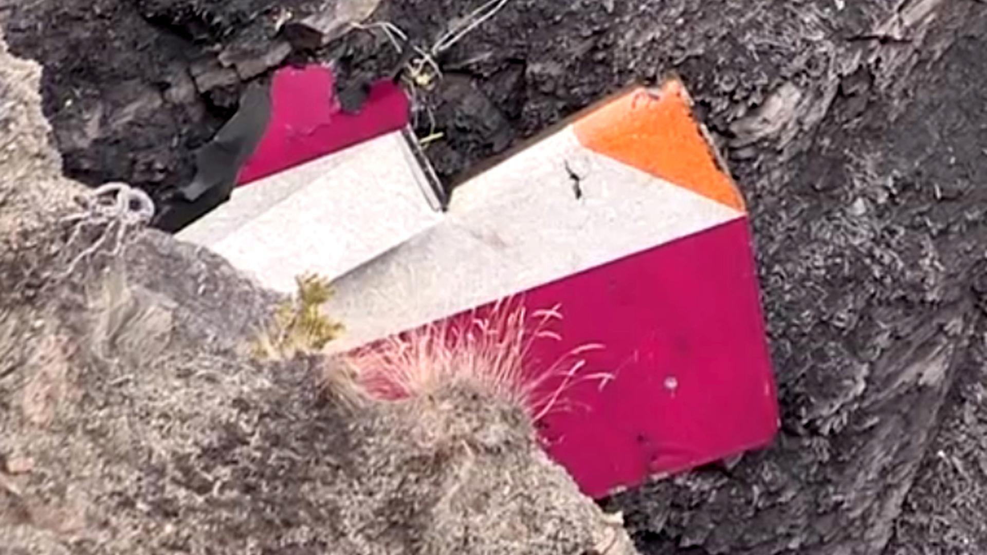Wrackteil der verunglückten Germanwings-Maschine in Südfrankreich