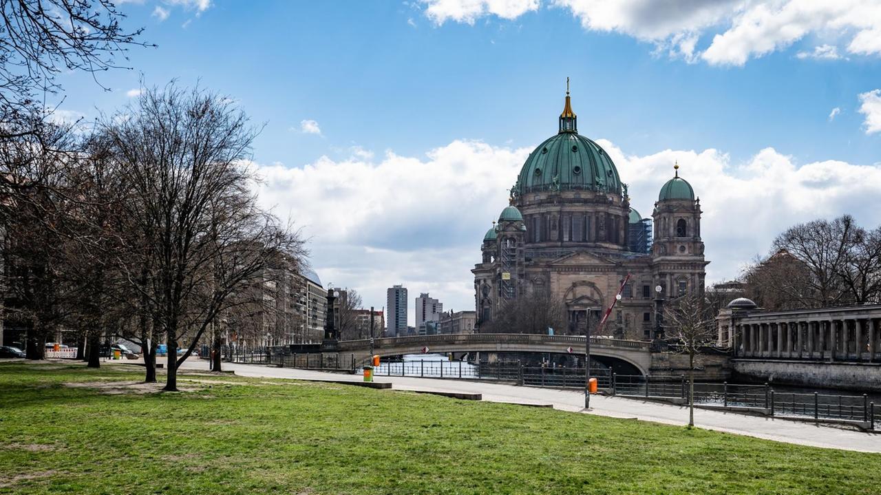  Der Berliner Dom, aufgenommen während der Corona Krise. 