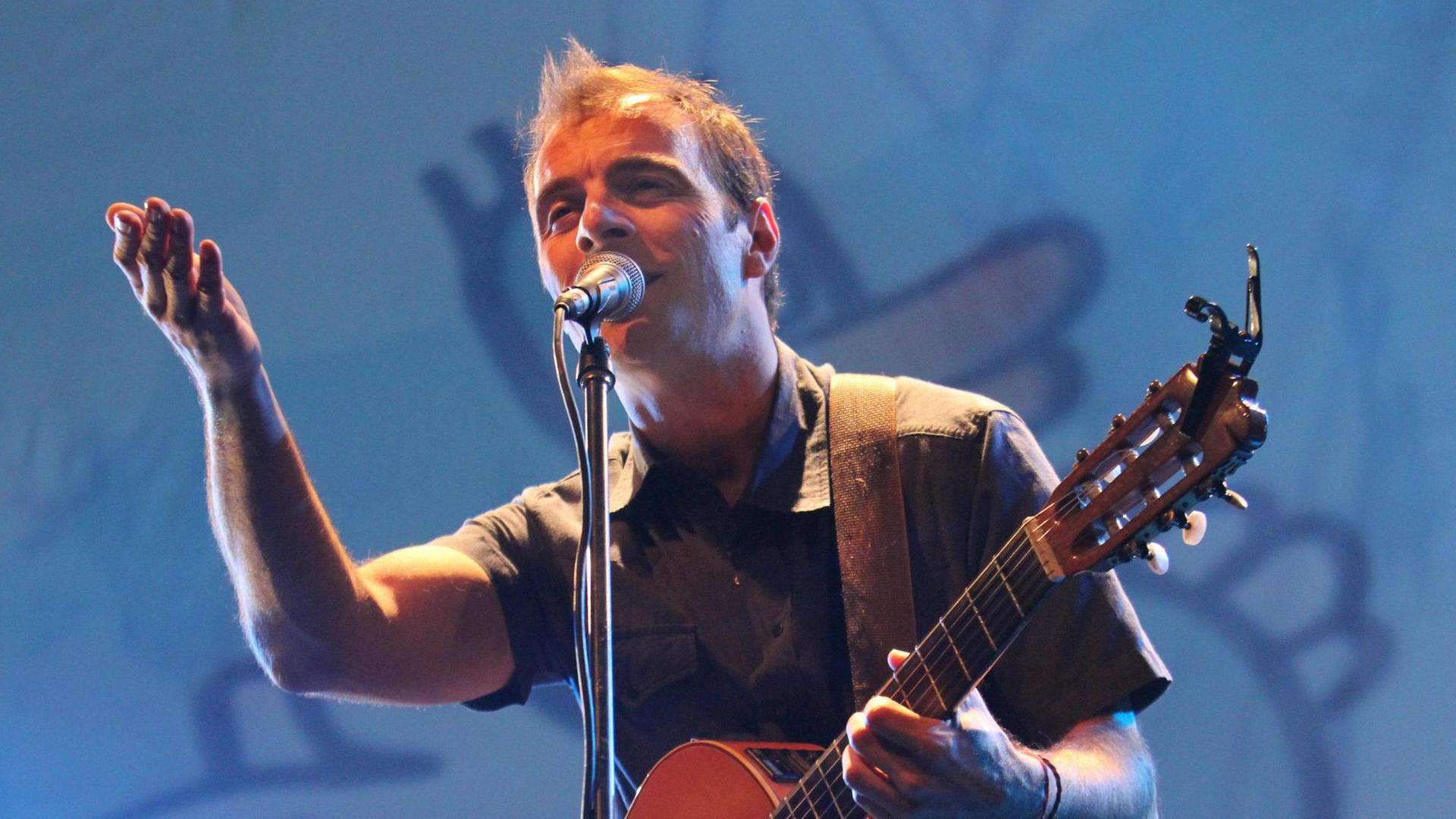 31. August 2012 - Caracas, Venezuela - Konzert des argentinischen Singer-Songwriters Kevin Johansen im Banca Cultural Center von BOD-Corp.
