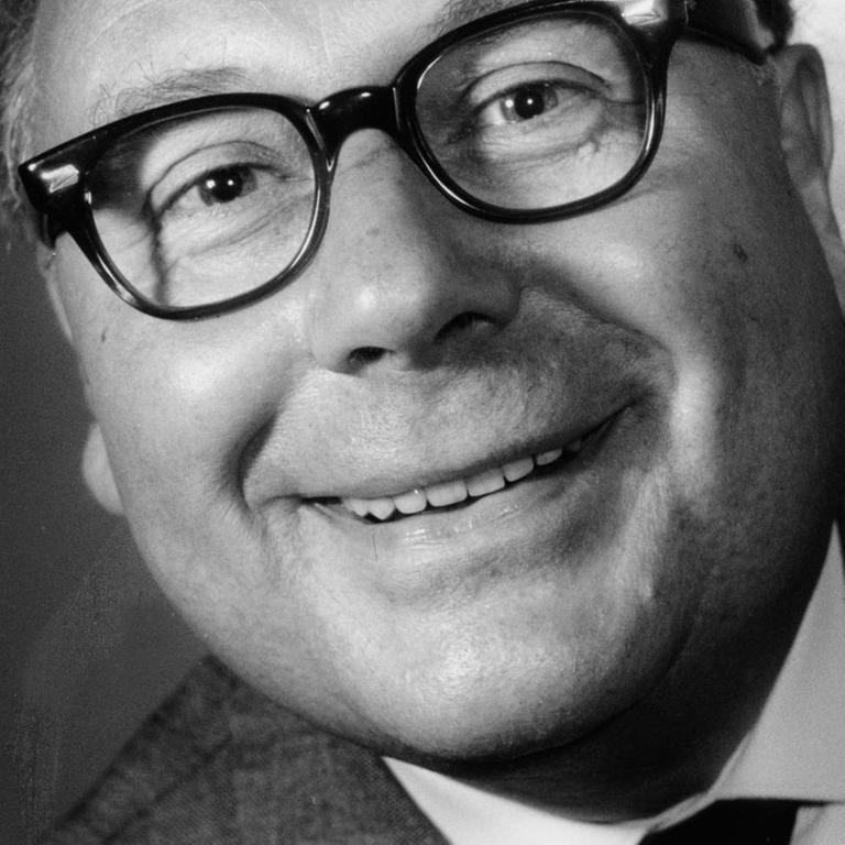Porträt vom Komiker Heinz Erhardt (um 1960)
