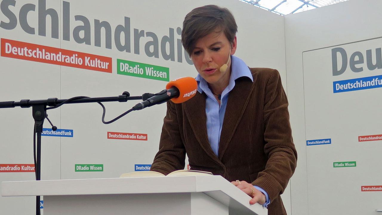 Die Schriftstellerin Antje Ravic Strubel beim Bücherfrühling 2016 von Deutschlandradio Kultur auf der Leipziger Buchmesse