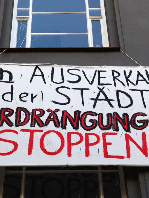 Plakat gegen Verdrängung in Berlin