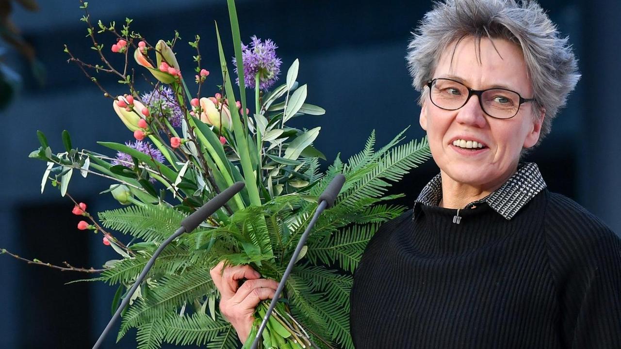 Esther Kinsky gewinnt den Preis der Buchmesse Leipzig 2018