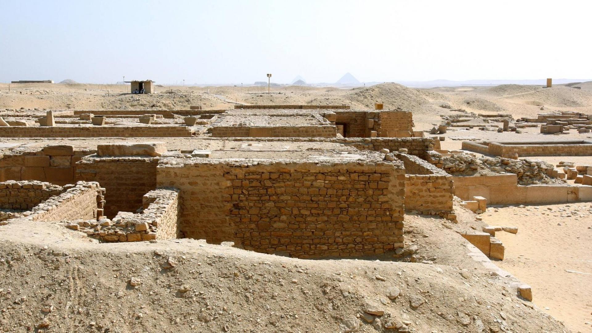 Teil der Sakkara-Totenstadt in Ägypten.