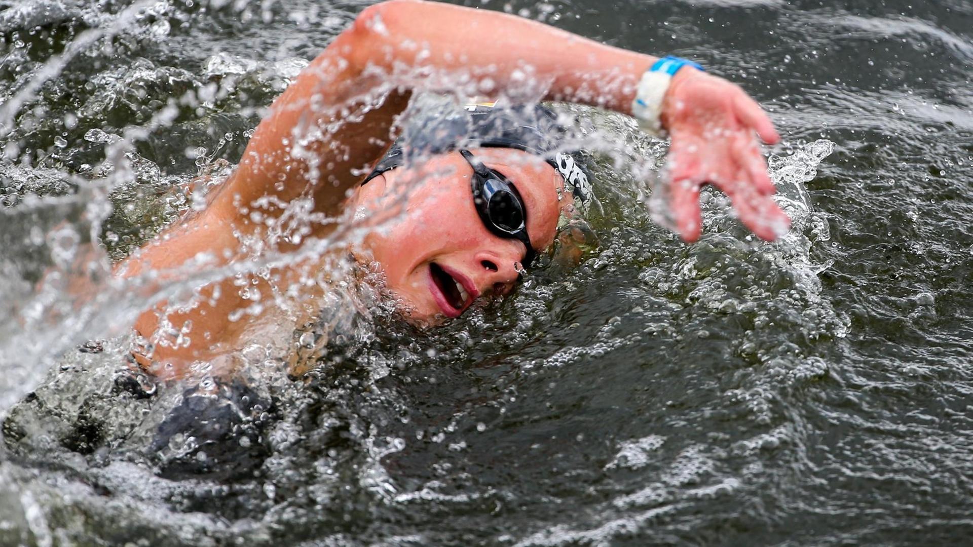 Finia Wunram gewann die erste Bronze-Medaille für Deutschland bei der Schwimm-WM in Russland. Finia Wunram gewann die erste Bronze-Medaille für Deutschland bei der Schwimm-WM in Russland.
