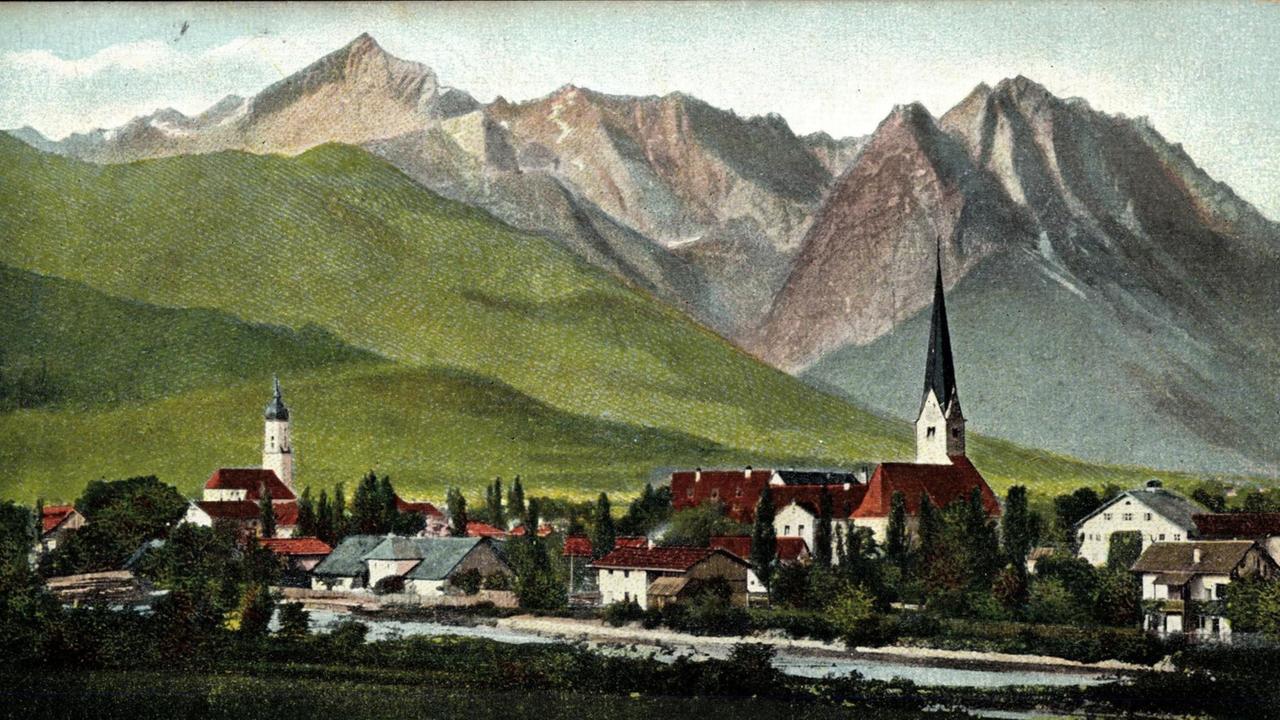 Blick über Garmisch-Partenkirchen auf die Zugspitze