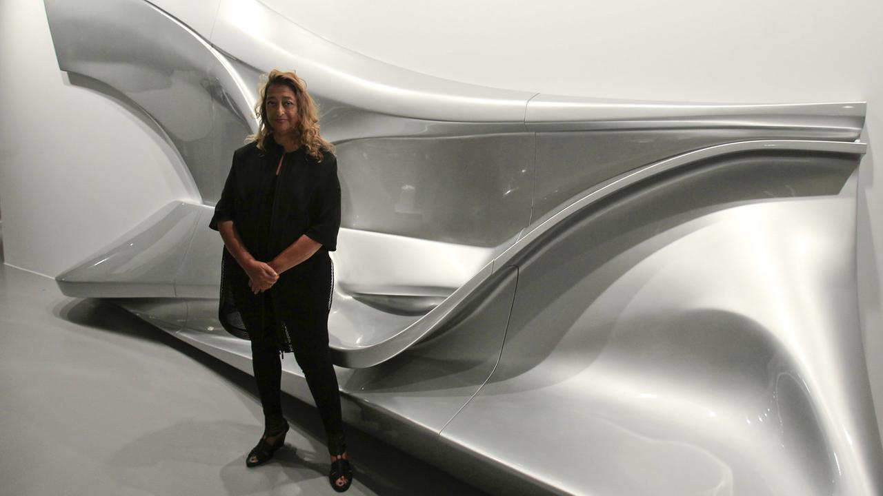Die Architektin Zaha Hadid bei einer Ausstellung über ihre Arbeit in Madrid 2012