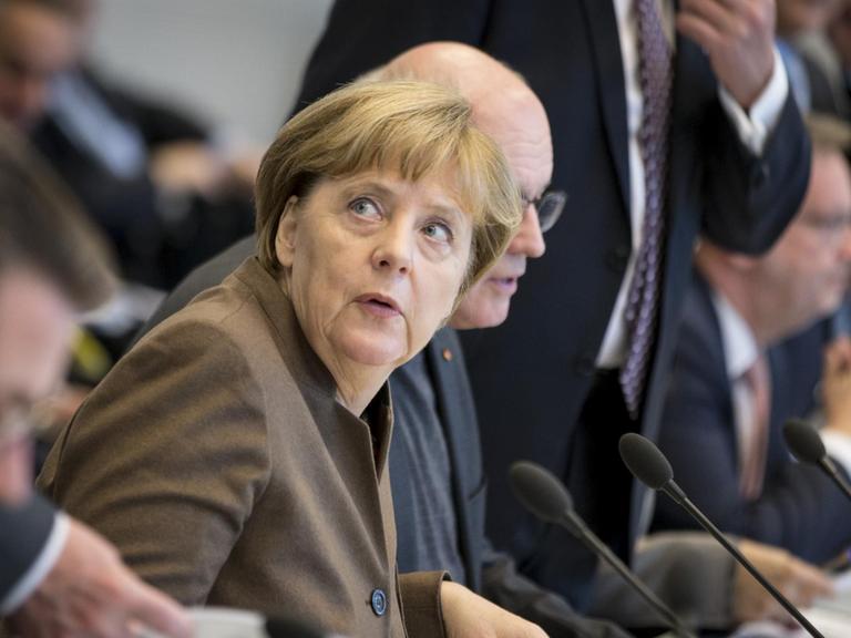Bundeskanzlerin Angela Merkel (CDU) in einer Fraktionssitzung.