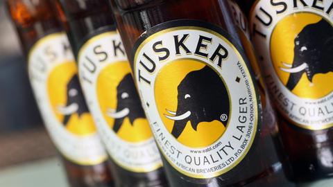 "Tusker" ist ein bekanntes Bier aus Kenia.