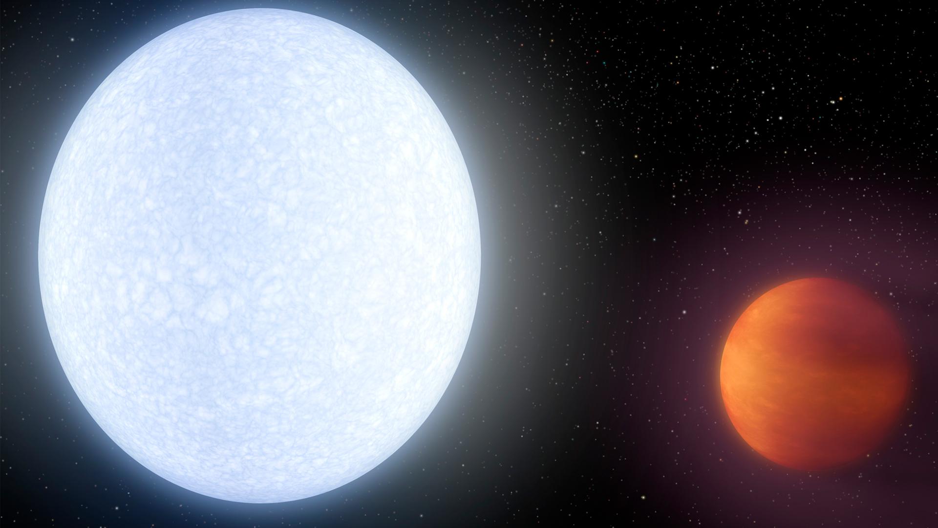 Illustration des bläulich-weiß-leuchtenden Planeten KELT-9b und seines rot-glühenden Sterns KELT-9. Die intensive Strahlung des Sterns heizt die Tagseite des Planeten auf gut 4.300 Grad auf.