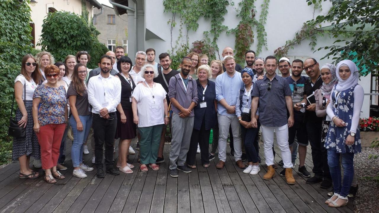 Die gemischte Reisegruppe aus Juden und Muslimen Die gemischte Reisegruppe aus Juden und Muslimen