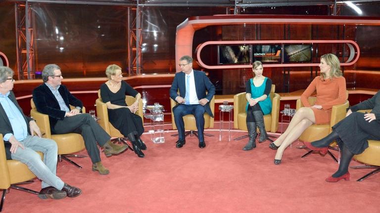 Die Gesprächsrunde v.l.n.r.: Hellmuth Karasek, Journalist, Autor, Thomas Osterkorn, Chefredakteur "Stern", Wibke Bruhns, Journalistin, Moderator Günther Jauch, Anne Wizorek, Initiatorin von "#Aufschrei", Silvana Koch-Mehrin, Abgeordnete des Europaparlamen Die Gesprächsrunde v.l.n.r.: Hellmuth Karasek, Journalist, Autor, Thomas Osterkorn, Chefredakteur "Stern", Wibke Bruhns, Journalistin, Moderator Günther Jauch, Anne Wizorek, Initiatorin von "#Aufschrei", Silvana Koch-Mehrin, Abgeordnete des Europaparlamen