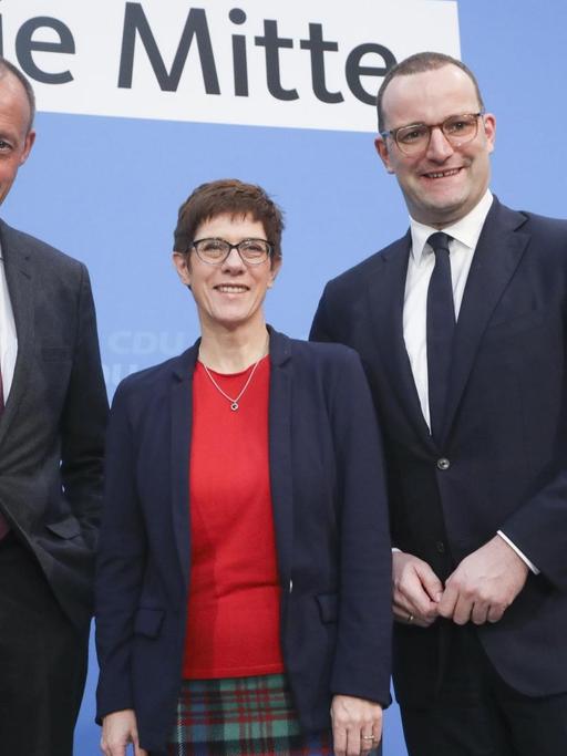 Friedrich Merz, Annegret Kramp-Karrenbauer und Jens Spahn bei ihrer Vorstellung als Kandidaten für CDU-Bundesvorsitz beim Bundesvorstand der Frauen-Union im Konrad-Adenauer-Haus am in Berlin.