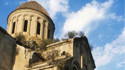 Blick auf die Ruinen des 961 erbauten Ösk-vank-Klosters, aufgenommen 1997.
