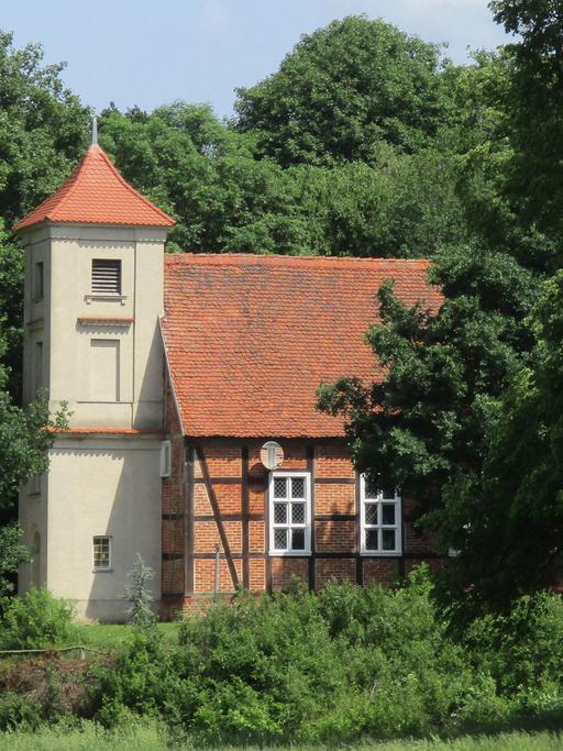 Die Dorfkirche des brandenburgischen Orts Goldbeck