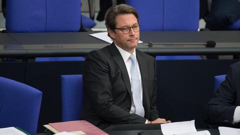 Bundesverkehrsminister Andreas Scheuer (CSU) während der Debatte über einen Untersuchungsausschuss zur Pkw-Maut im Bundestag.