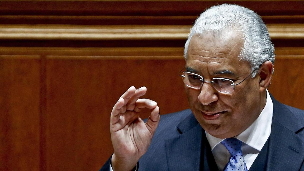 Der portugiesische Ministerpräsident Antonio Costa bei einer Ansprache anlässlich der Parlamentsdebatte des portugiesischen Finanzausschusses in Lissabon am 22.02.2016.