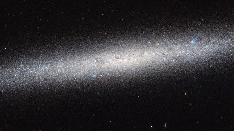Die Spiral-Galaxie NGC 5023 fotografiert vom Hubble-Teleskop.
