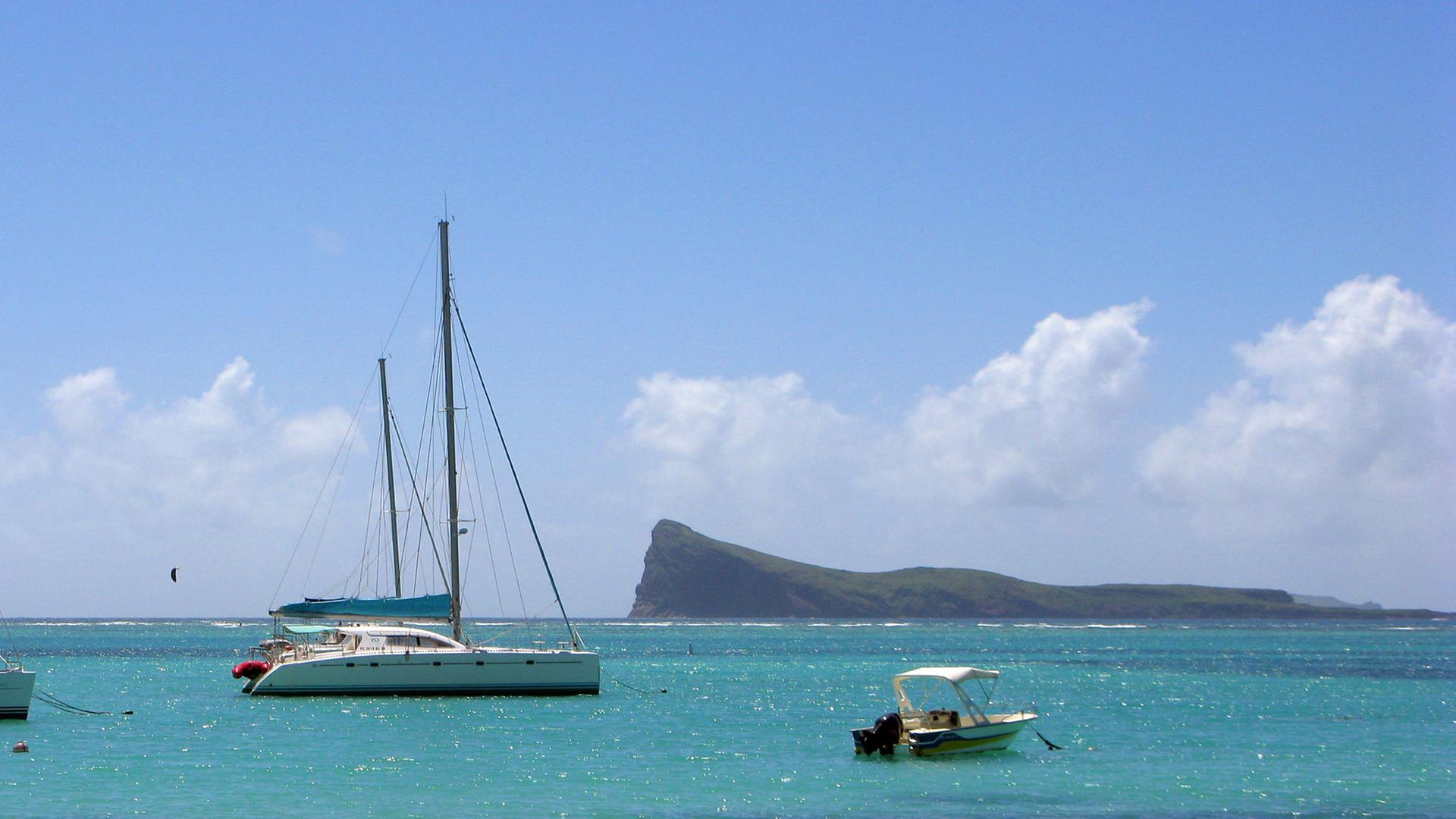 Boote vor der Ile Coin de Mire auf Mauritius, aufgenommen am 06.04.2008.