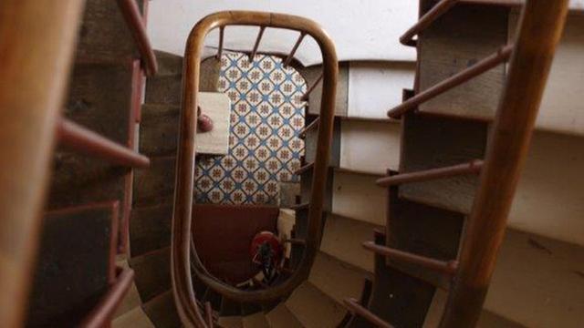 Ein Treppenhaus in Paris.
