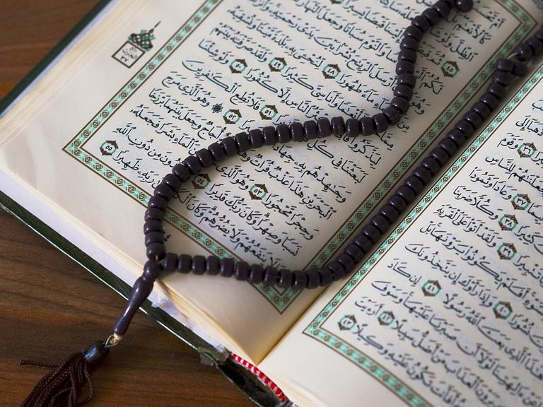 Koran und Gebetskette