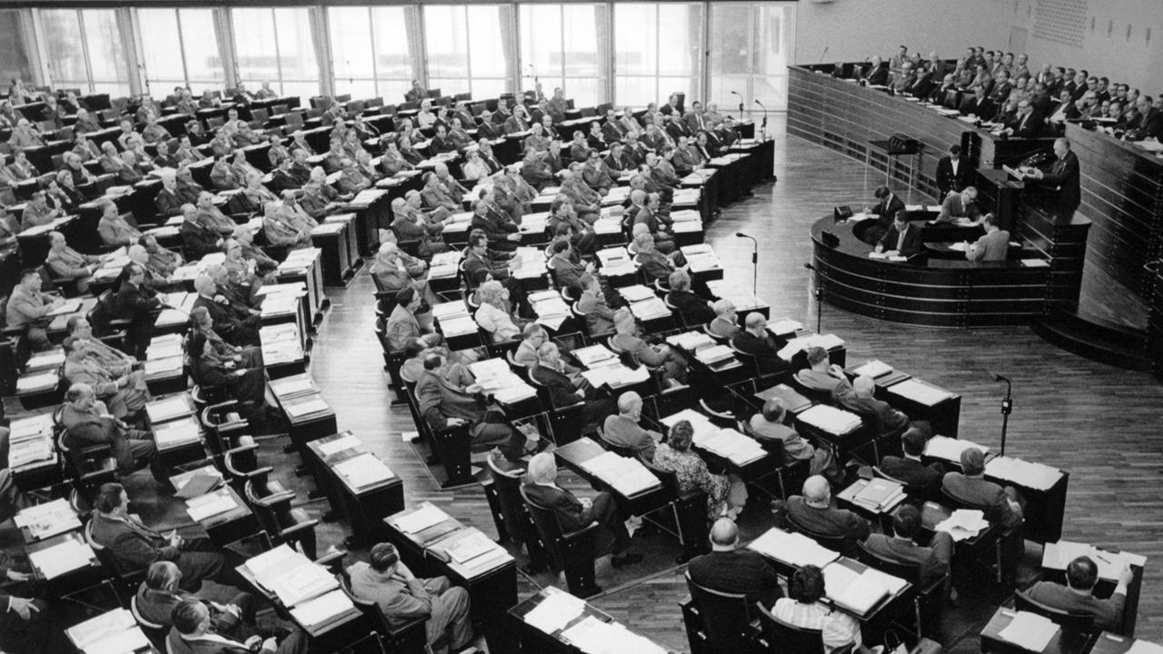 Blick in den Deutschen Bundestag in Bonn im Jahre 1960