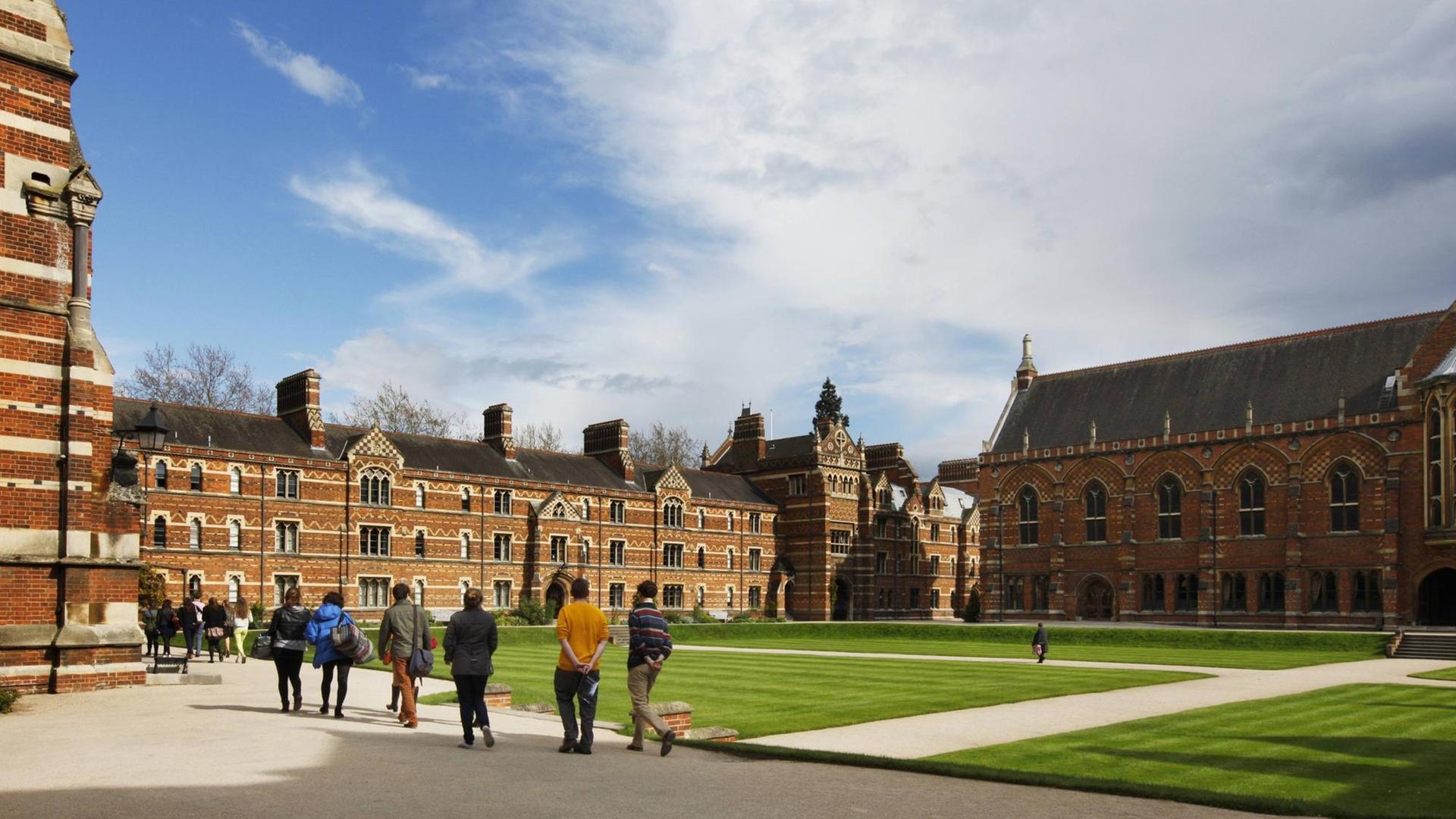 Campus des Keble College. Eines von 39 Colleges, die alle unabhängig sind und zusammen die University of Oxford bilden, 21.04.2012