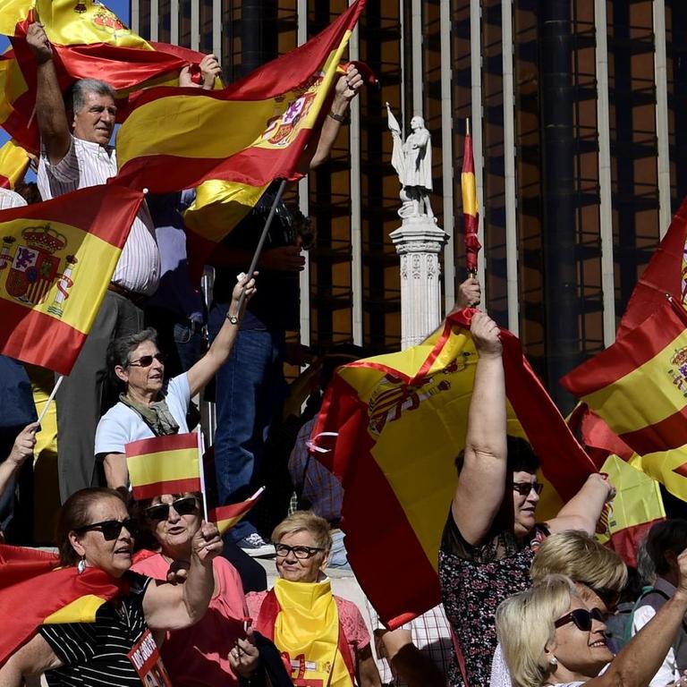 Protest in Madrid gegen die katalanischen Unabhängigkeitsbestrebungen