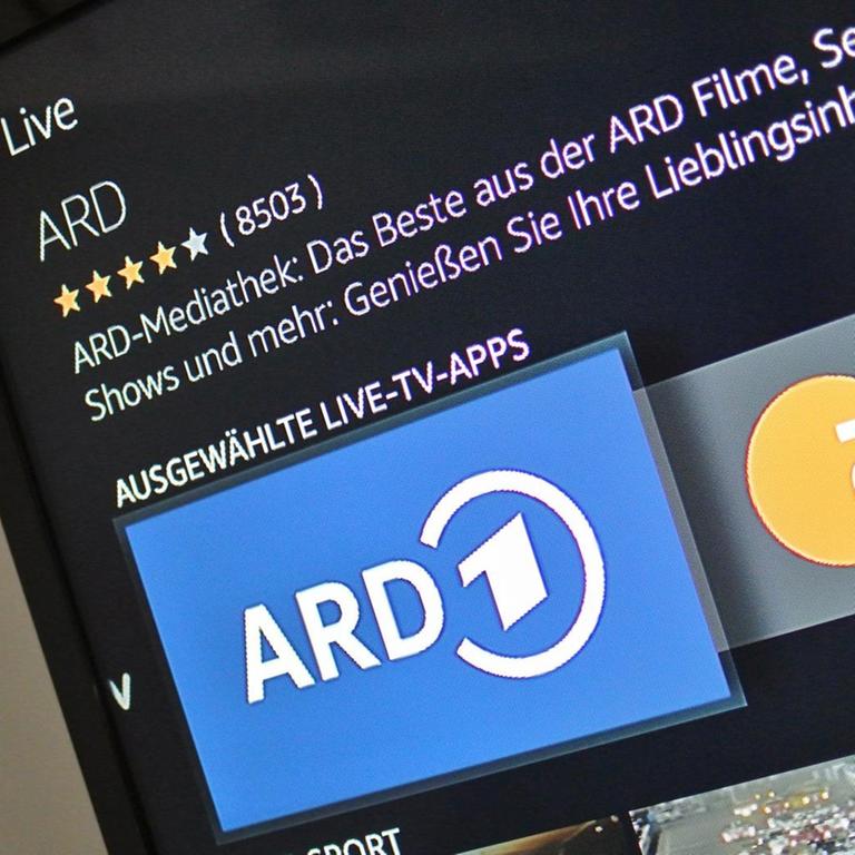 Die Logos der Mediatheken von ARD und ZDF auf einem TV-Bildschirm