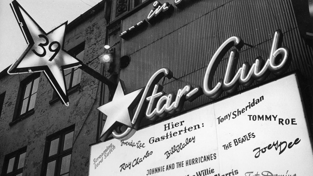 Der "Star-Club" auf der Großen Freiheit im Hamburger Vergnügungsviertel St. Pauli, in der schon Musikgrößen wie "The Beatles", Ray Charles, Jerry Lee Lewis und Fats Domino auftraten. Aufnahme von 1964.