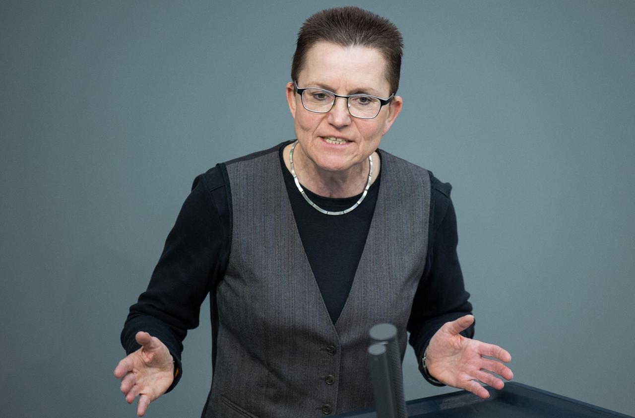 Porträtbild von Petra Sitte, Abgeordnete der Linkspartei, im Bundestag