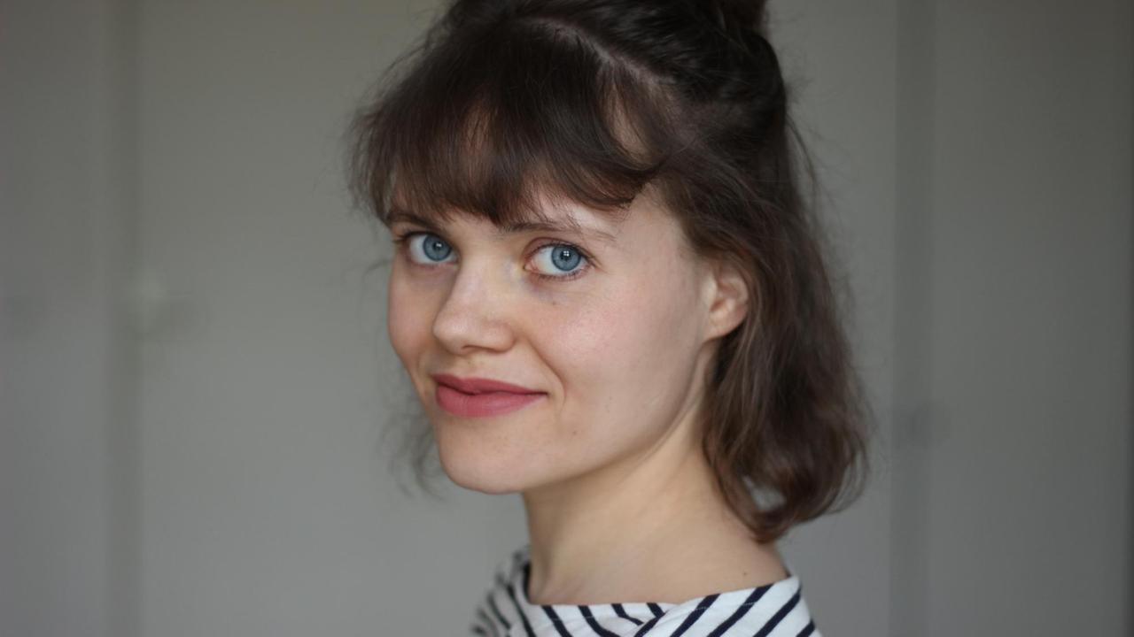 Porträt der Minimalisten und YouTuberin Ekaterina Polyakova.  