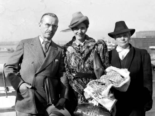 Thomas Mann mit Frau Katia und Tochter Erika Thomas Mann mit Frau Katia und Tochter Erika
