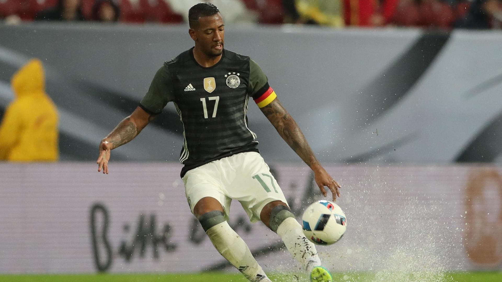 Der Deutsche Jerome Boateng, aufgenommen am 29.05.2016 beim Länderspiel Deutschland - Slowakei in der WWK-Arena in Augsburg.