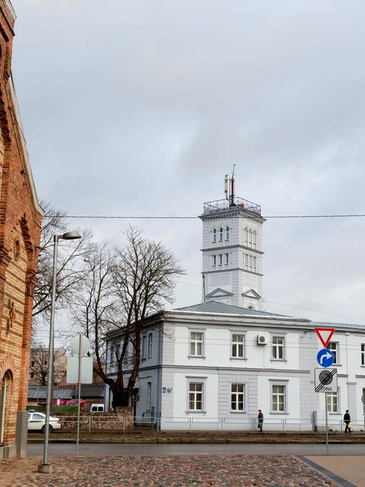 Rigas Stadtteil "Moskauer Vorstadt" mit Stalin-Bau, so genannte Stalins Geburtstagstorte "Akademie der Wissenschaften" in Riga, am 11.1.2014.