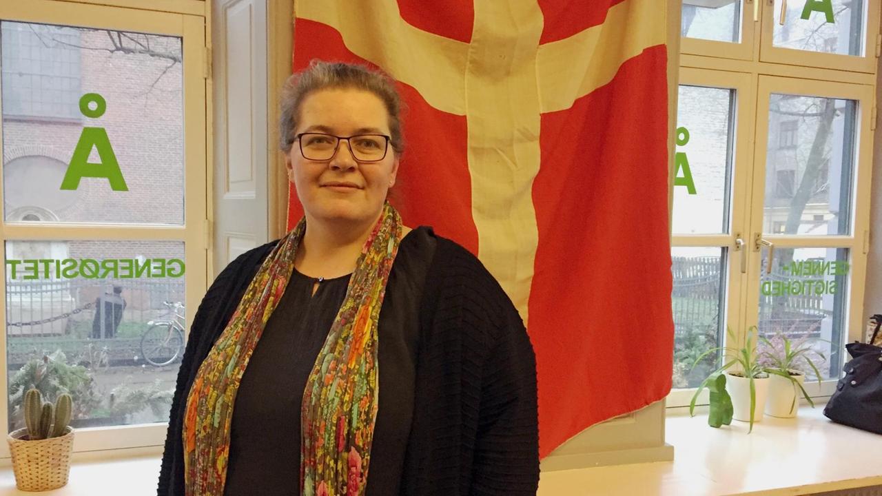 Kirsten Kock in der Parteizentrale von "Alternativet" in Kopenhagen. Kock besitzt seit 2016 neben der deutschen auch die dänische Staatsbürgerschaft.