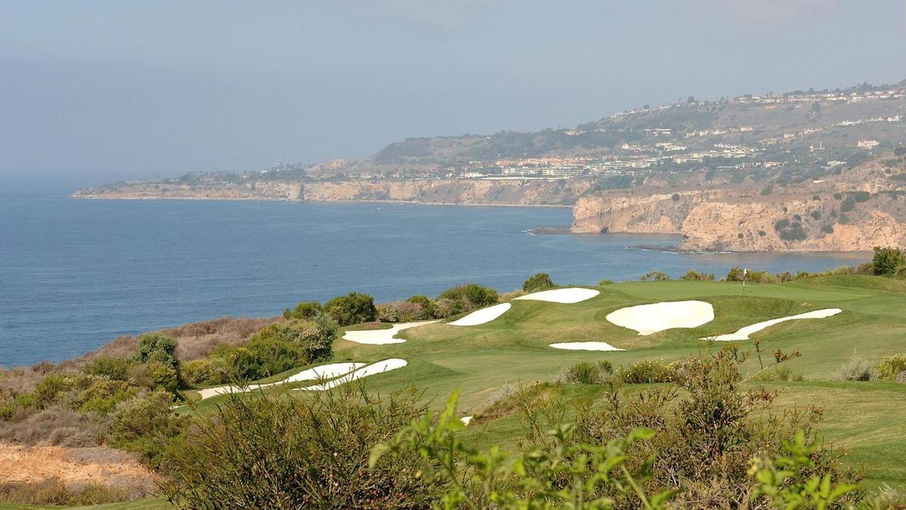 Sie sehen den Golfplatz in Rancho Palos Verdes, der Präsident Trump gehört. Sie sehen den Golfplatz in Rancho Palos Verdes, der Präsident Trump gehört.