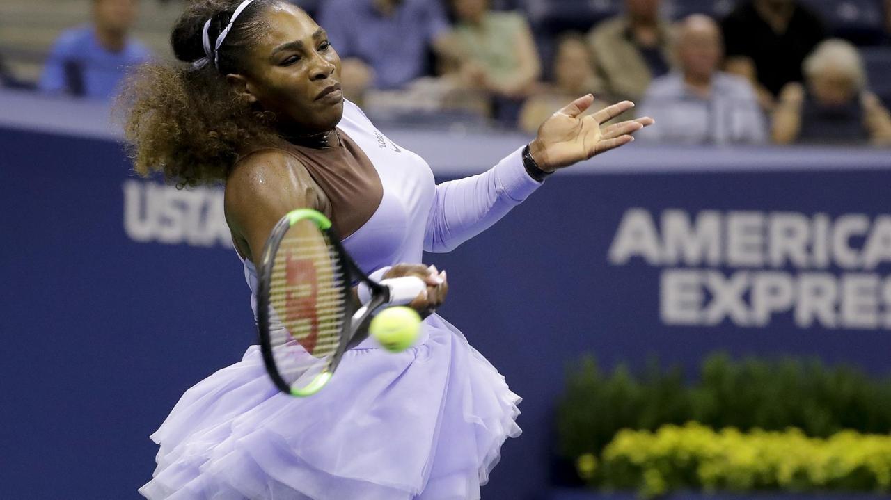 Das Bild zeigt Serena Williams aus den USA im Halbfinale der US-Open in New York gegen Anastasija Sevastova aus Lettland.