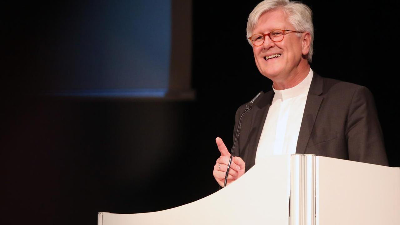 EKD-Ratsvorsitzender Bedford-Strohm spricht während der 12. Synode der Evangelischen Kirche in Bremen
