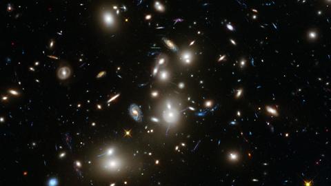 Abell 2744 ist ein typischer Galaxienhaufen